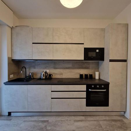 קולוניו מונצזה Appartamento Perla Nel Verde מראה חיצוני תמונה